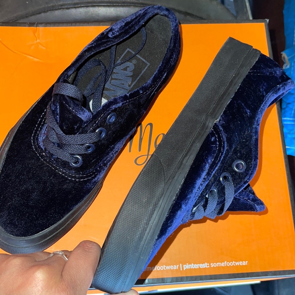 New velvet vans